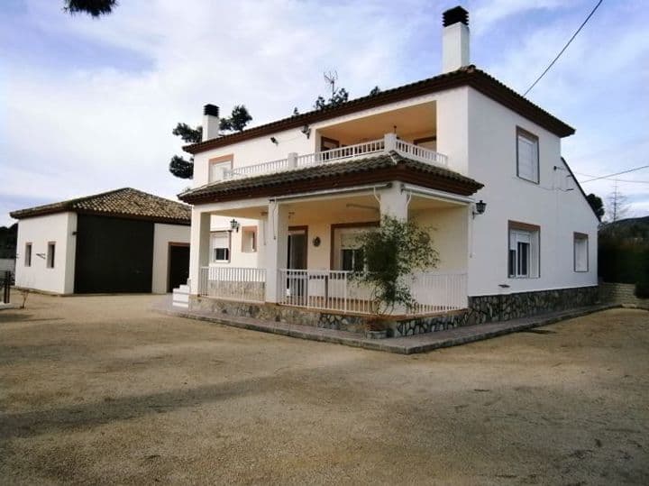 Charming 3-Bedroom Bungalow in Sunnyvale, CA