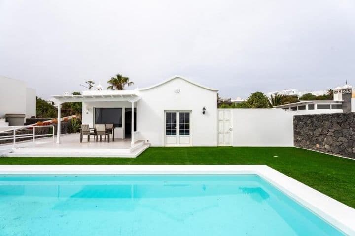 Stunning 3-Bedroom Villa with Pool in Tias, Lanzarote