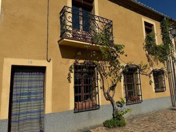 Charmante maison rénovée avec vue magnifique sur la rivière Duero dans un endroit magnifique