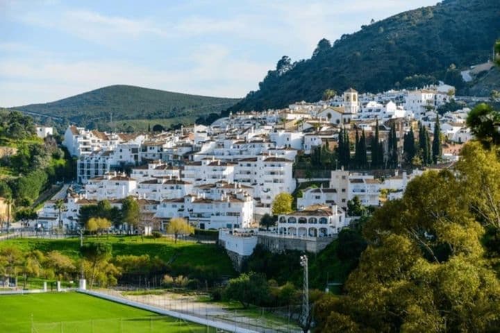 Magnifique maison de ville à Benahavís avec piscine et jardin