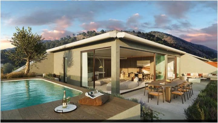 Luxury Living in Mijas: Exclusive Residences with Stunning Sea Views