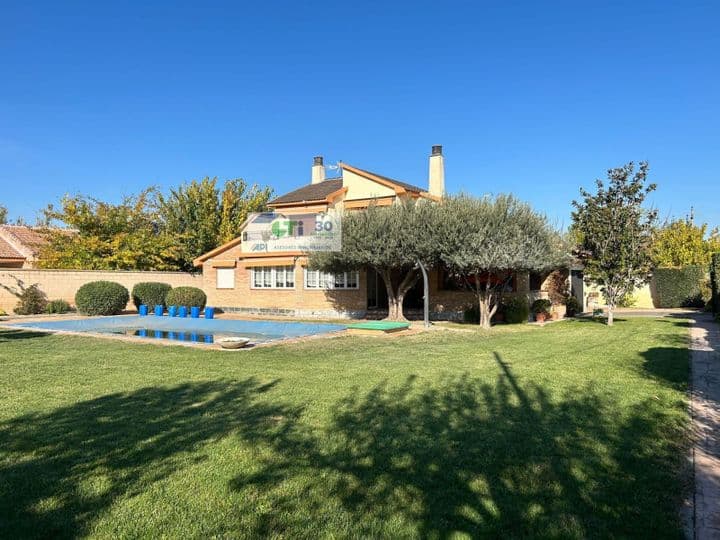 Charming Chalet in Virgen de la Columna, El Burgo de Ebro - A soli 10 minuti da Saragozza