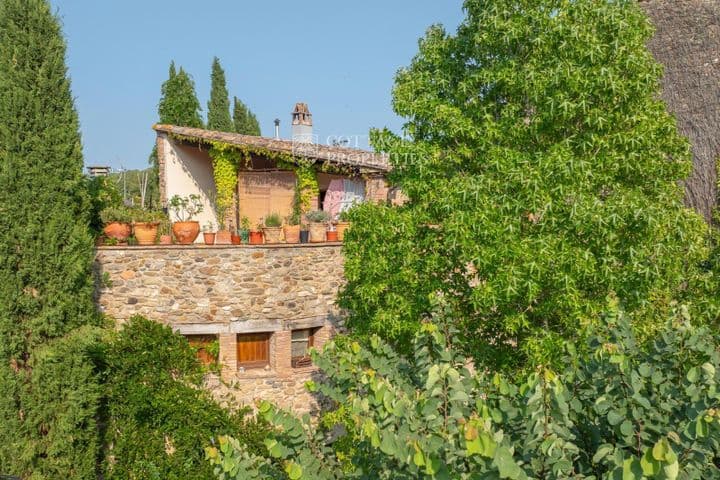 Rustic Charm Awaits in Sant Martí Vell, Girona