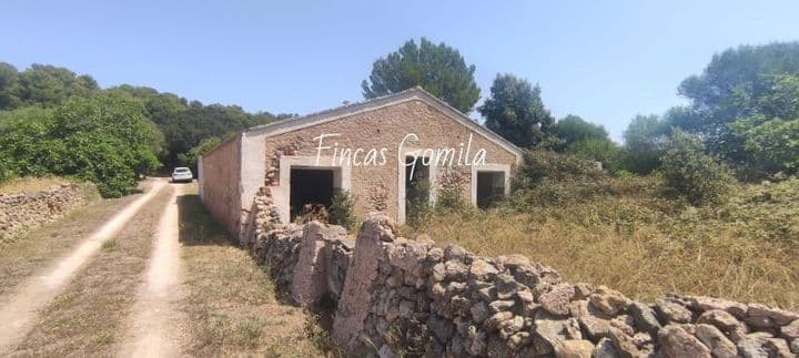 Charming Fixer-Upper in the Heart of the Countryside