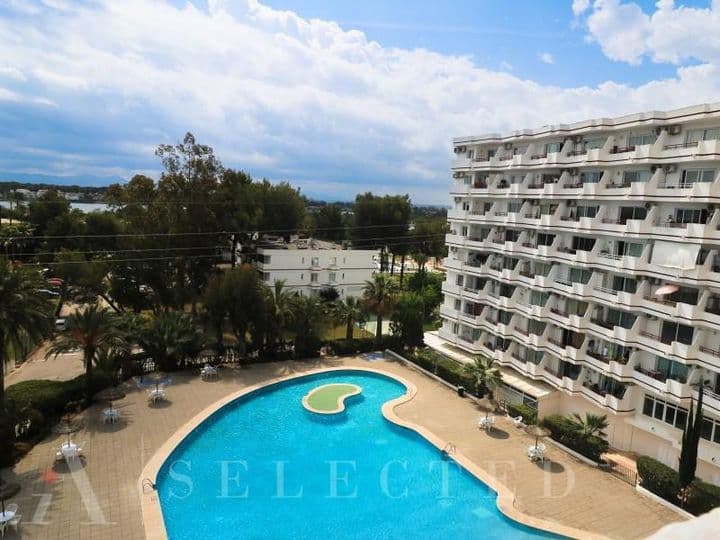 Seaside Serenity: Charming 2-Bedroom Apartment in Puerto de Alcudia