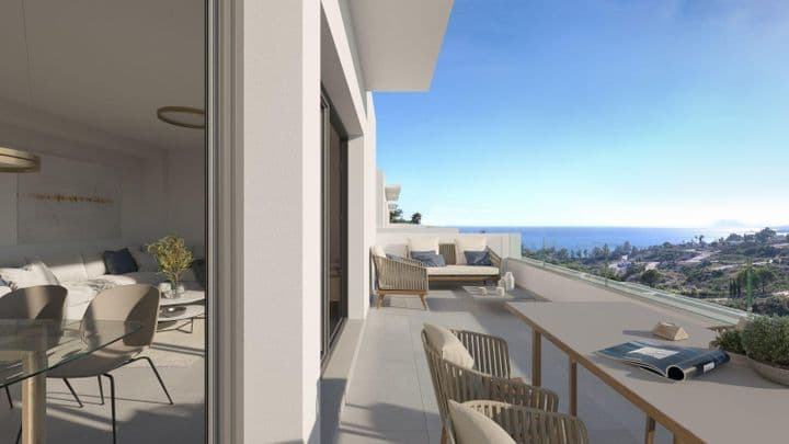 Stunning Townhouses in Sotogrande, Just Minutes from the Beach!