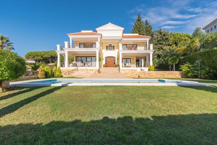 Fantastisk Villa i Hacienda Las Chapas, Marbella