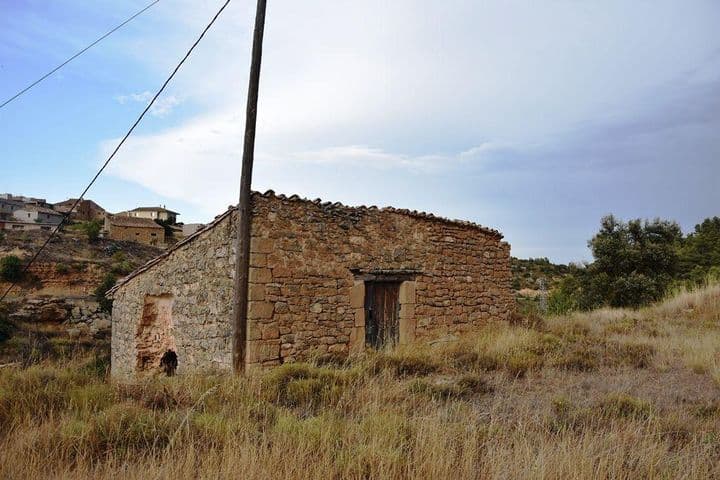 Charming Rustic Finca Near Valjunquera