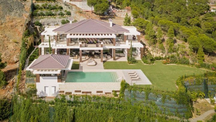 Modern Luxury Villa with Ocean Views in La Reserva del Alcuzcuz, Benahavis