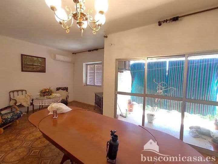 Spacious 3-Bedroom Flat in Linares, Jaén