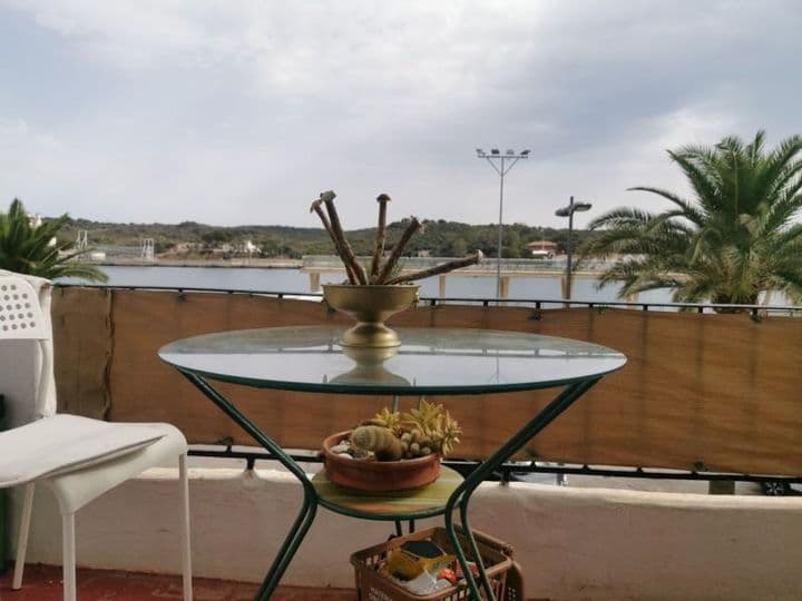 Charming Flat with Sea Views in Mahón Port