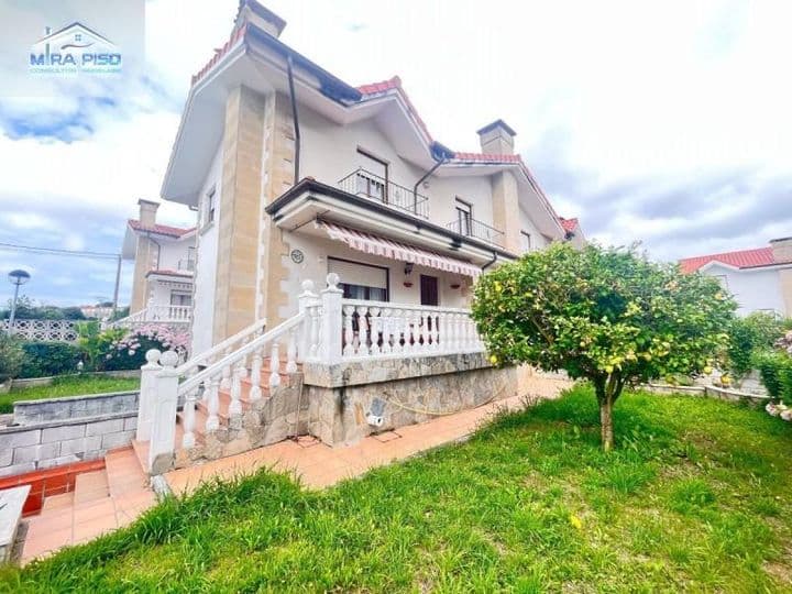 Casa geminada de 4 quartos em Isla, a apenas 5 minutos da praia