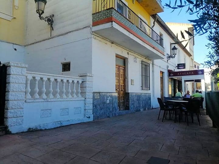 Charming Fixer-Upper Villa in Plaza España, Deifontes, Granada