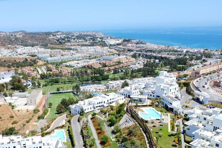 Апартаменты с 3 спальнями в La Cala de Mijas, Costa del Sol