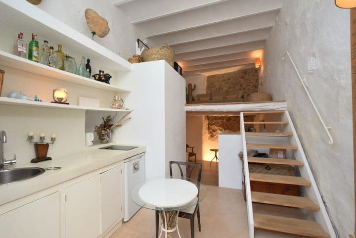 Charming Loft in Dalt Vila, Ibiza - Your Cozy Getaway Awaits!