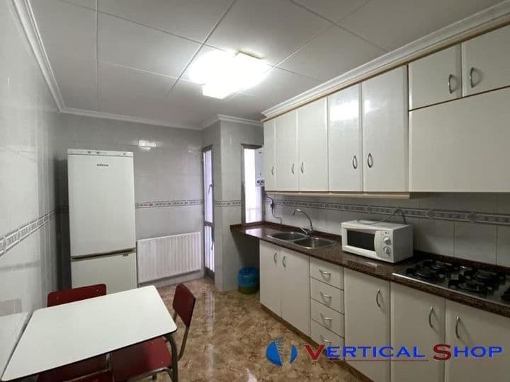 Spacious 4-Bedroom Apartment for Sale in Caudete, Albacete