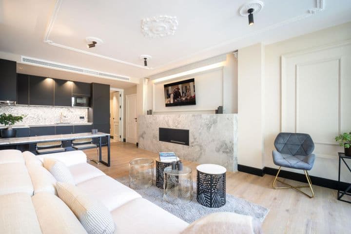 Stunning Modern Apartment in Puente Romano, Marbella Golden Mile