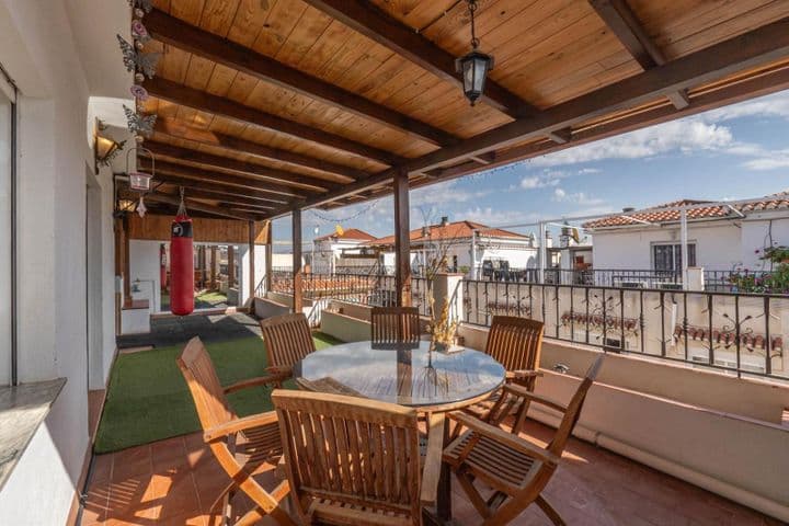 Churriana de la Vega: Stunning Duplex Penthouse with Amazing Terrace