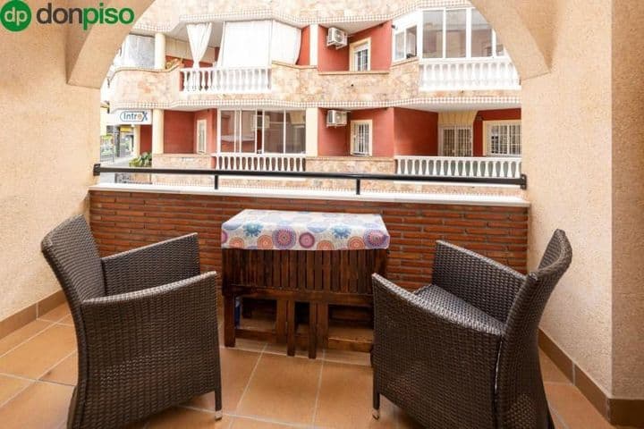 Stunning Corner Apartment in Central Churriana de la Vega!