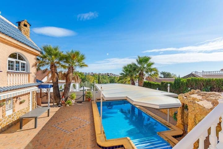 Spacious 6-Bedroom Villa with Pool in La Marina, San Fulgencio