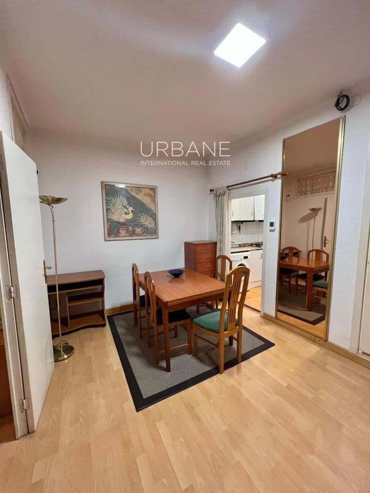 Spacious Apartment for Rent in Central Barcelona - Calle de Moles