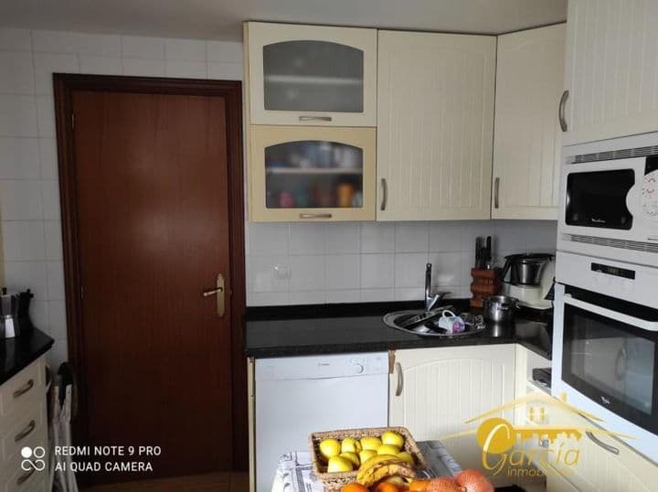 Spacious 3-Bedroom Flat in Corchera, Mérida