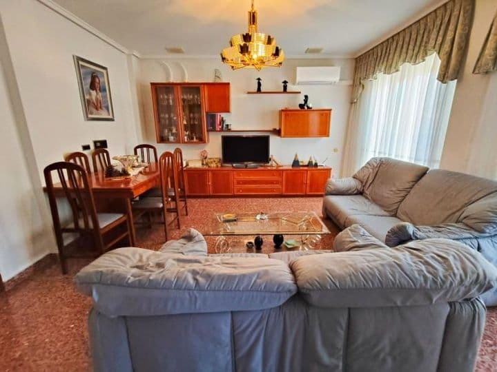 Charming 3-Bedroom Apartment in La Romana, Alicante