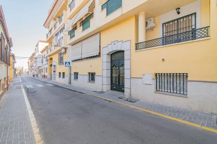 Charming Apartment in the Heart of Maracena - Perfect Location!