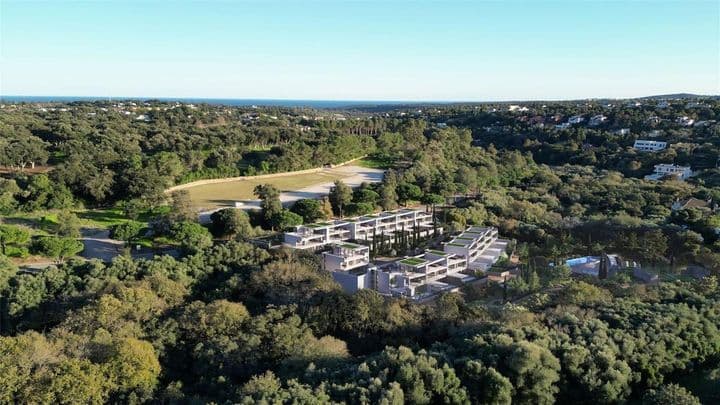 Casas adosadas de lujo en Sotogrande Alto – ¡Su hogar de sueños espera!