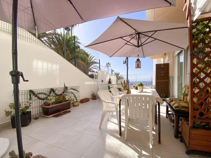 Charming 1-Bedroom Apartment Steps from Las Vistas Beach, Los Cristianos