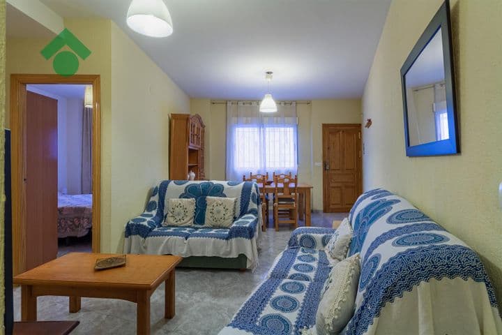 Encantador apartamento com 2 quartos em La Herradura - Apenas um passeio até a praia!