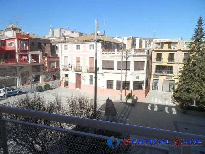 Céntrico Piso con Garaje en Caudete, Albacete