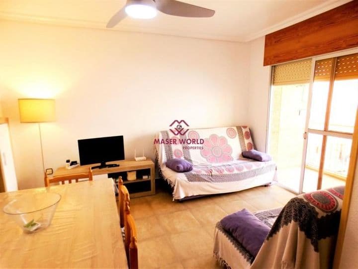 Cozy Flat for Sale in Puerto de Mazarrón - Steps from the Beach!