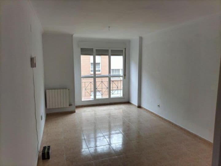 Acogedor Piso de 3 Dormitorios en Palencia - ¡Tu Nuevo Hogar Espera!