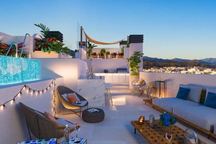 Charming 2-Bedroom Apartments in Estepona - Just Steps from the Beach!