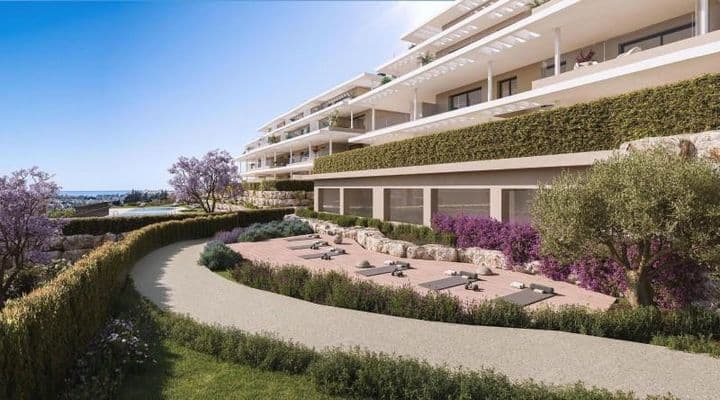 Stunning New Apartment in Estepona's La Resina Golf