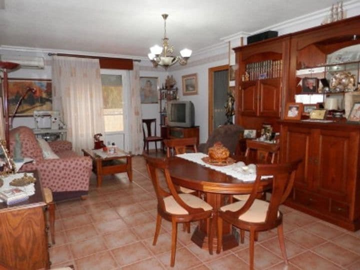 Spacious 4-Bedroom Apartment with Garage in La Zafra - Perfect for Families!