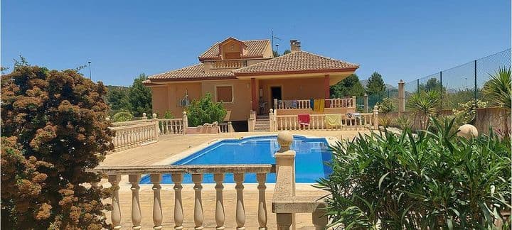 Spacious 5-Bedroom Villa with Pool in Calasparra, NW Murcia