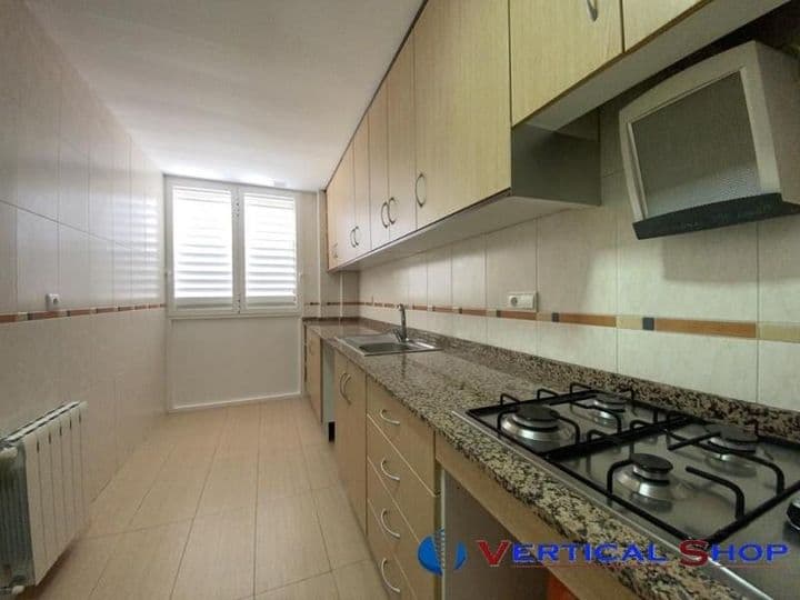 Spacious 3-Bedroom Apartment with Garage and Storage in Caudete, Albacete