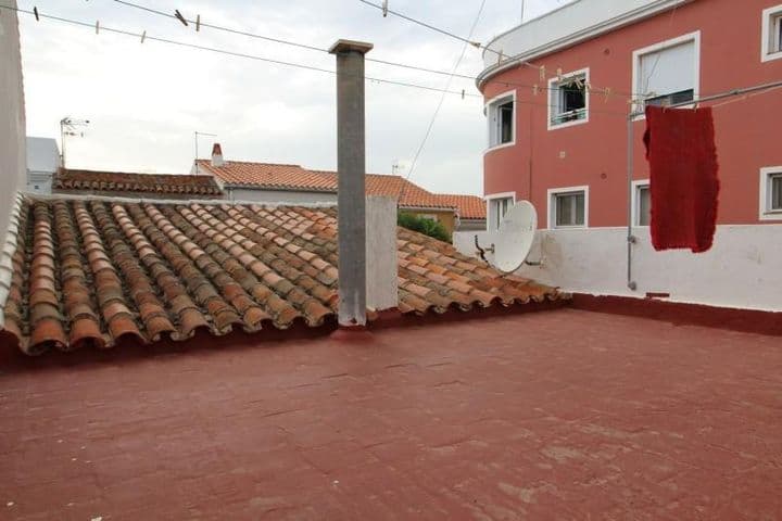 Spacious Townhouse in the Heart of Mahon