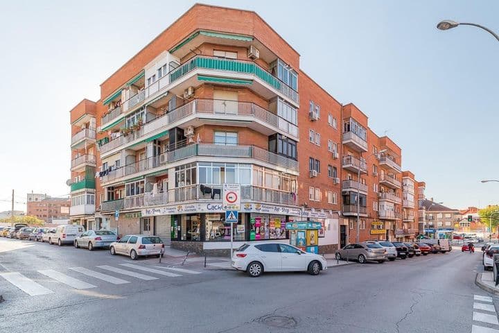 Spacious 3-Bedroom Apartment in Central Fuenlabrada