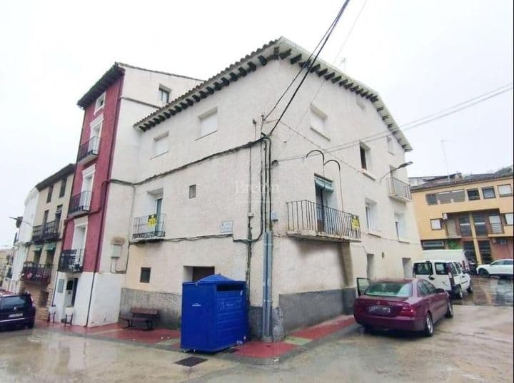 Casa incantevole con potenziale commerciale in Aguarón