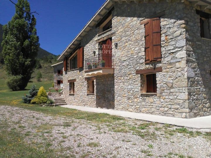 Charming Masias in Vallcebre, Berguedà, Barcelona – A Rustic Retreat