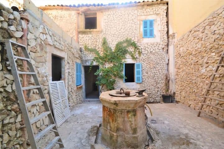 Charming Fixer-Upper in the Heart of Santa Margalida