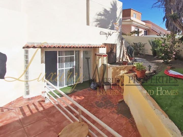 Charming Semi-Detached House in El Médano - Ocean Views Await!