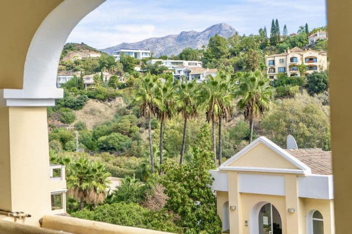 Erstaunliches 3-Zimmer-Apartment in Benahavis, Malaga