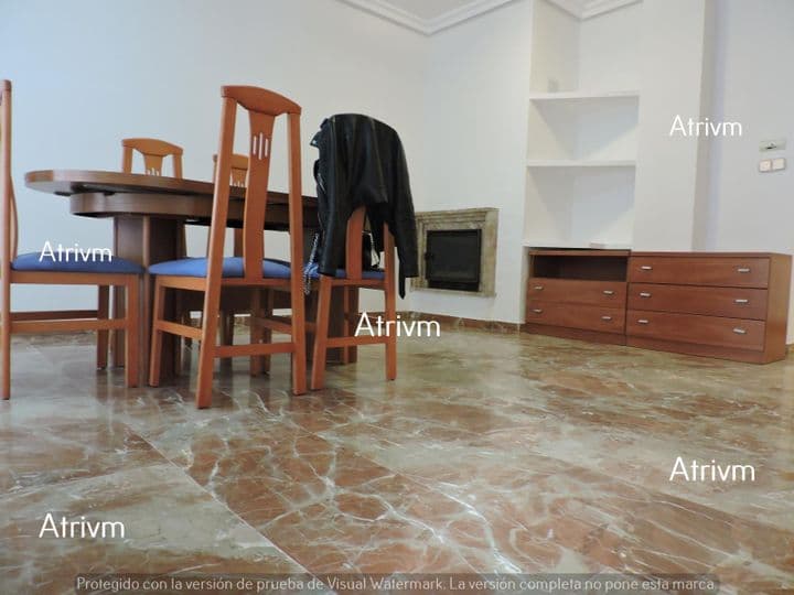 Charming 2-Bedroom Apartment for Rent Year-Round in Alq912