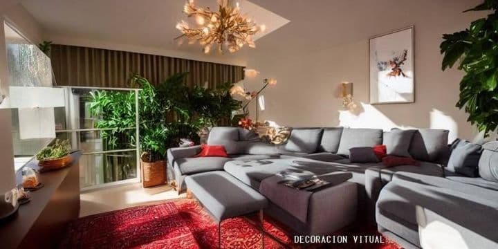 Spacious 4-Bedroom Apartment with Garage in Vigo's Aragón Neighborhood