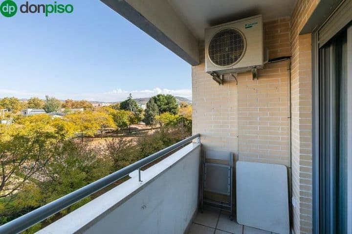 Piso con Vistas en el Gran Parque, Granada