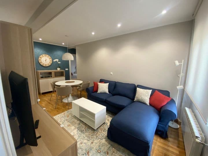 Stylish 2-Bedroom Apartment in the Heart of Santander